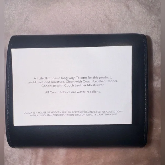 Coach Black Leather Wallet with Gold Clasp - Picture 4 of 11